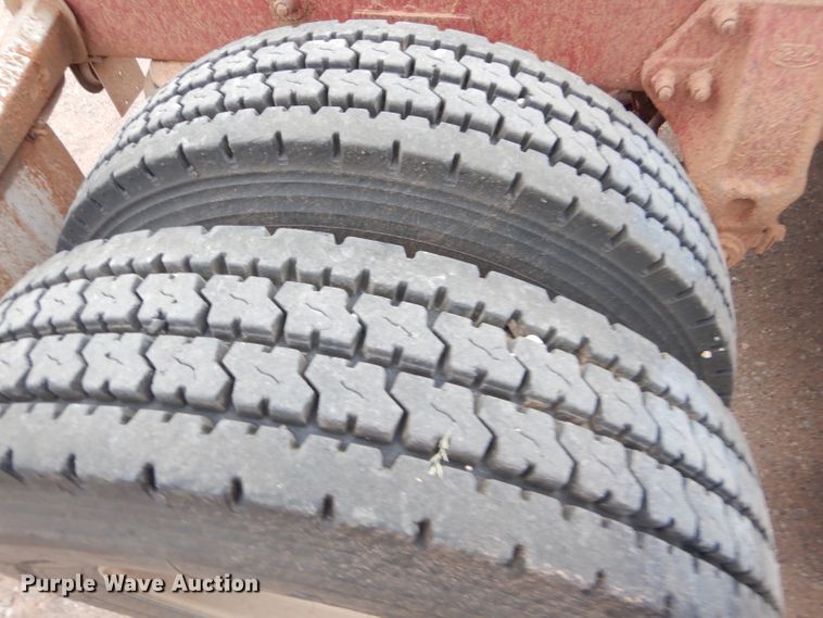 image for item DG0222 2006 Peterbilt 379 semi truck