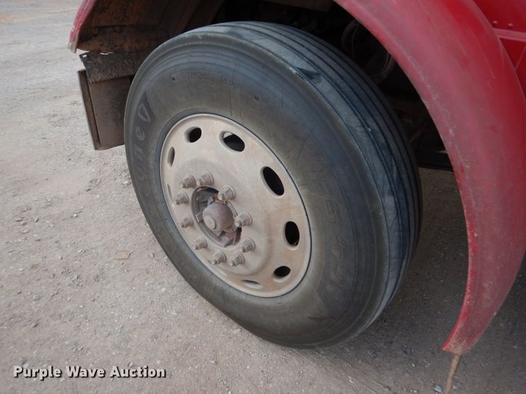 image for item DG0222 2006 Peterbilt 379 semi truck