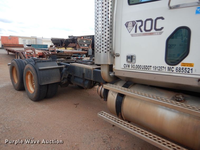 image for item DG0223 2010 Western Star 4900FA semi truck