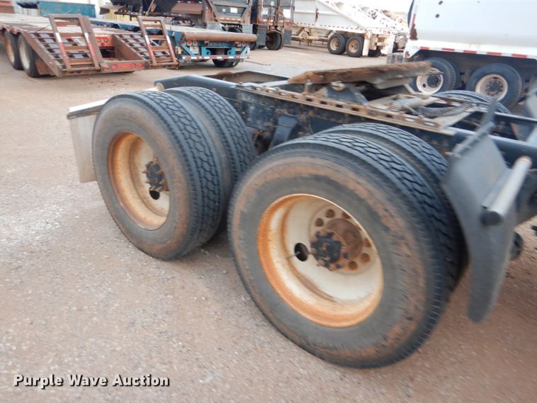 image for item DG0223 2010 Western Star 4900FA semi truck