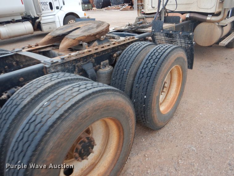 image for item DG0223 2010 Western Star 4900FA semi truck