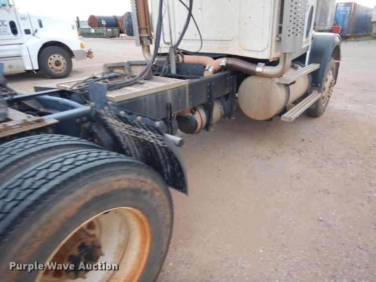 image for item DG0223 2010 Western Star 4900FA semi truck