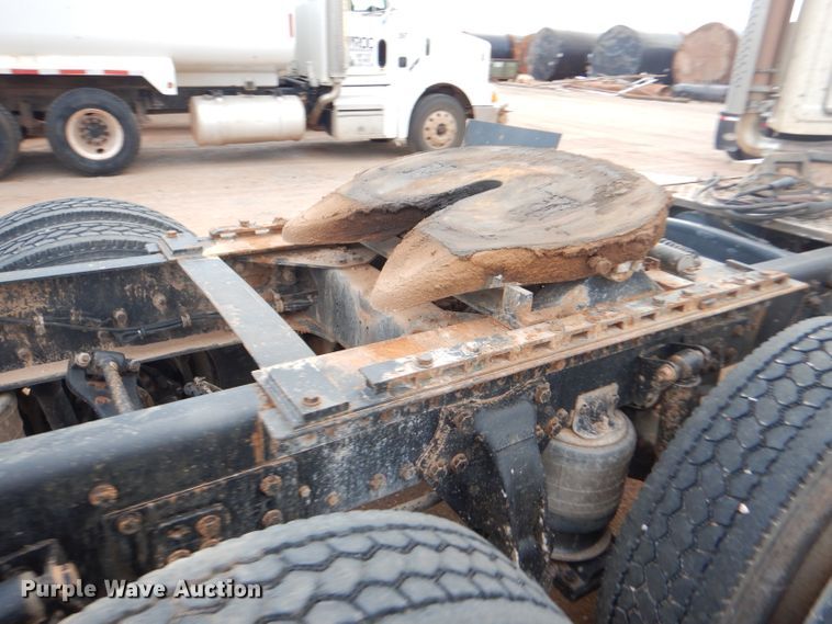 image for item DG0223 2010 Western Star 4900FA semi truck