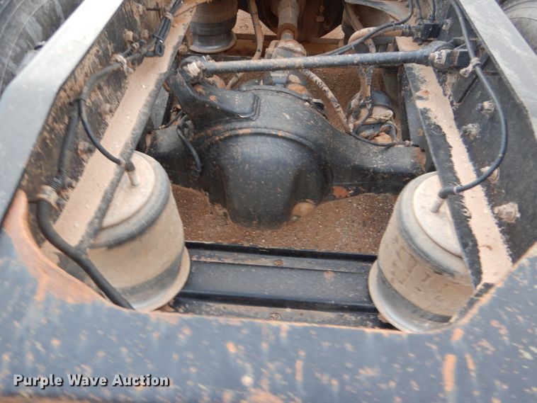 image for item DG0223 2010 Western Star 4900FA semi truck