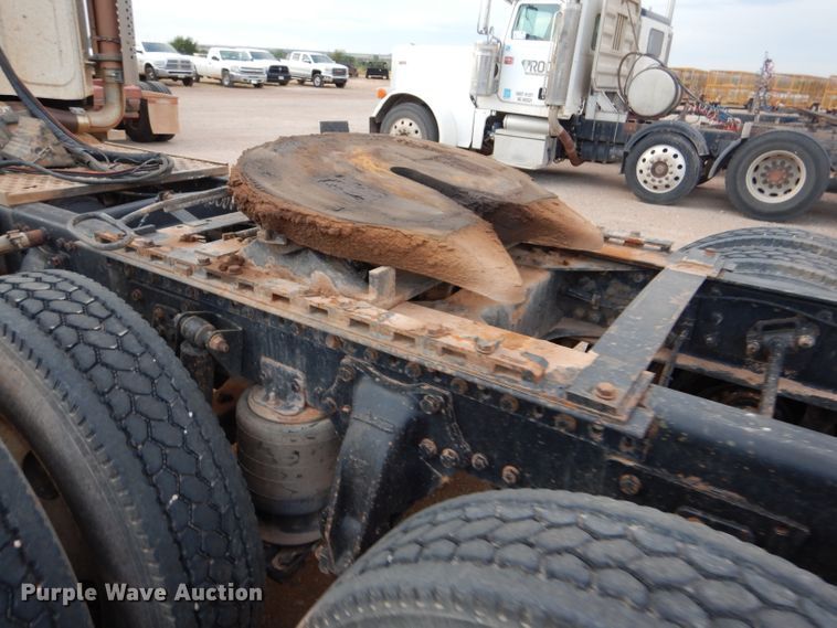 image for item DG0223 2010 Western Star 4900FA semi truck