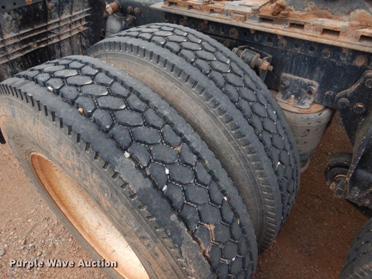 image for item DG0223 2010 Western Star 4900FA semi truck