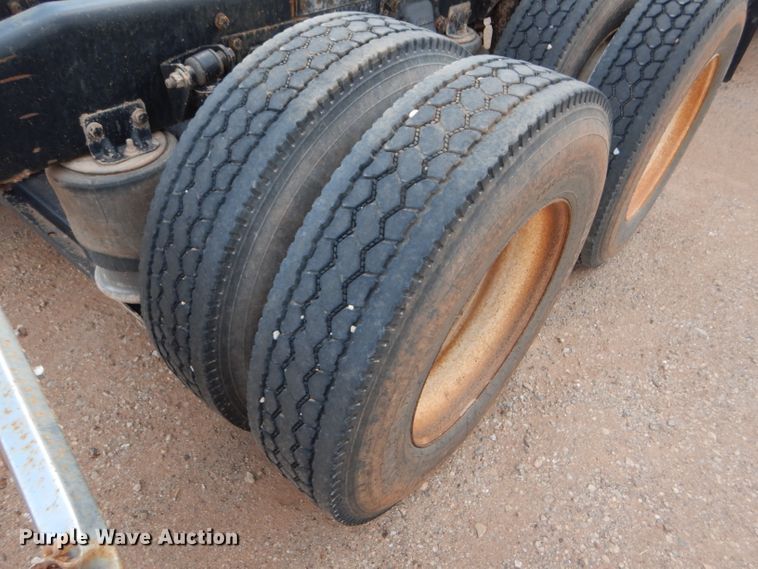 image for item DG0223 2010 Western Star 4900FA semi truck