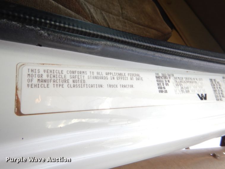 image for item DG0223 2010 Western Star 4900FA semi truck