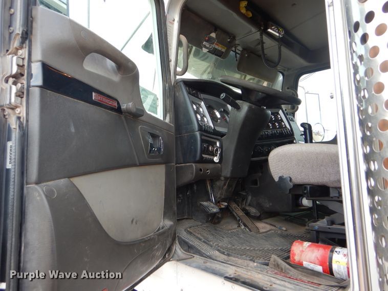 image for item DG0224 2008 Kenworth W900 semi truck