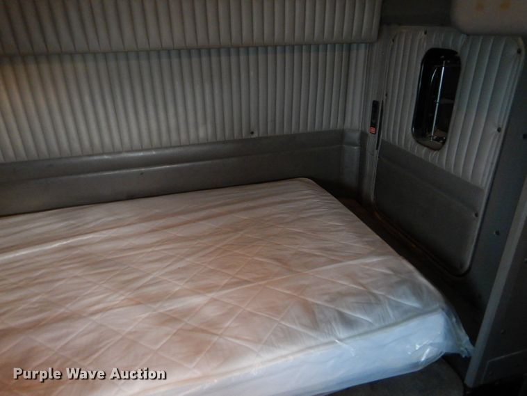 image for item DG0224 2008 Kenworth W900 semi truck