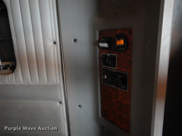 image for item DG0224 2008 Kenworth W900 semi truck