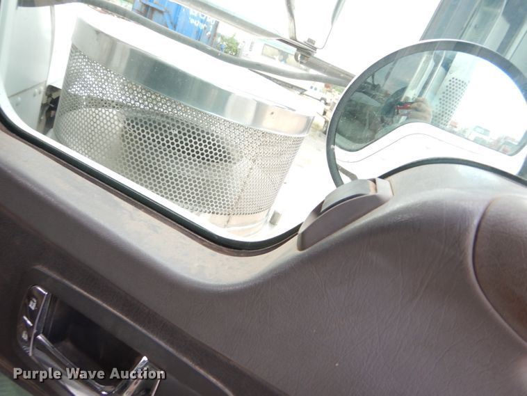 image for item DG0224 2008 Kenworth W900 semi truck