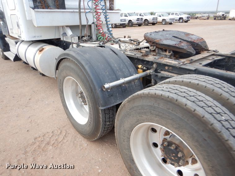 image for item DG0224 2008 Kenworth W900 semi truck