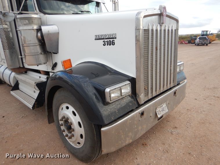 image for item DG0224 2008 Kenworth W900 semi truck