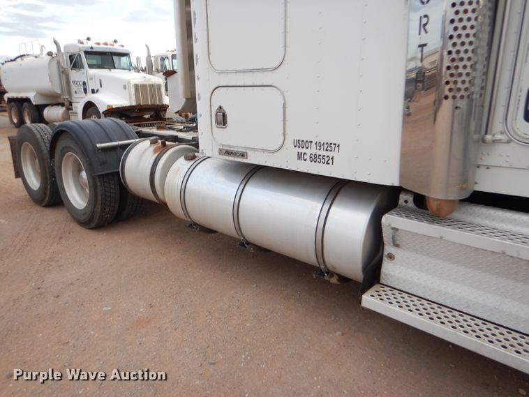 image for item DG0224 2008 Kenworth W900 semi truck