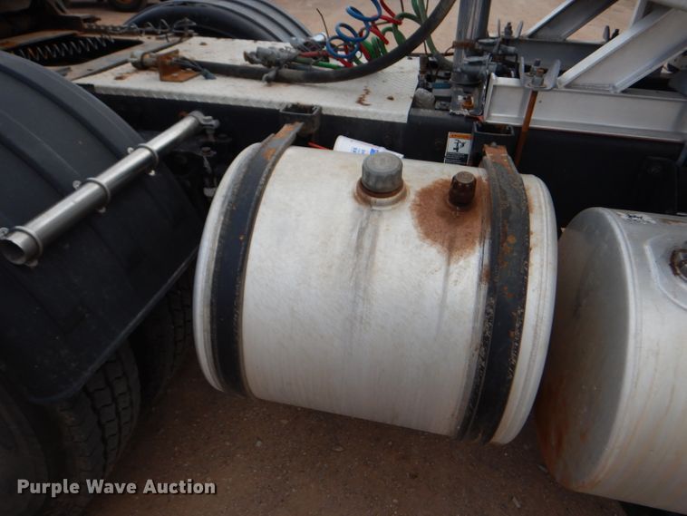 image for item DG0224 2008 Kenworth W900 semi truck