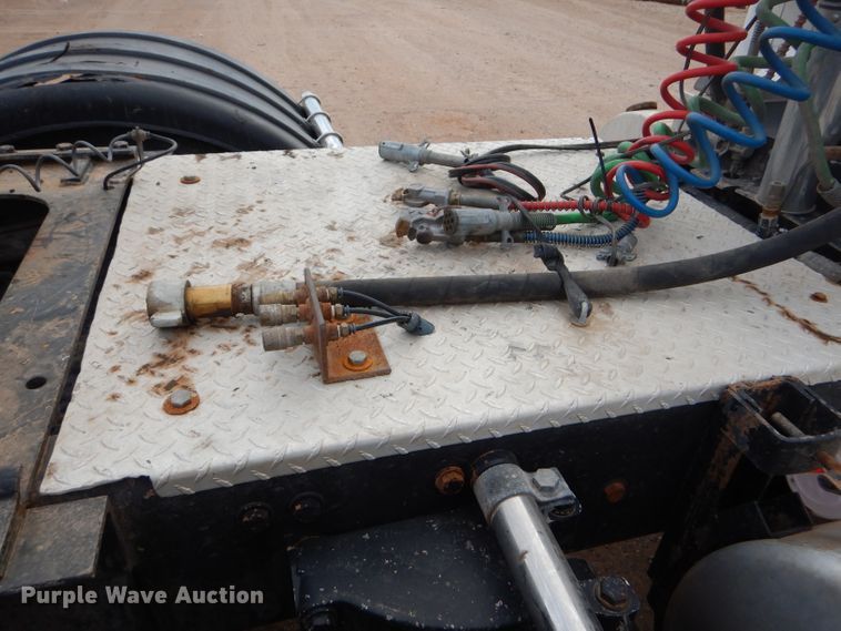 image for item DG0224 2008 Kenworth W900 semi truck