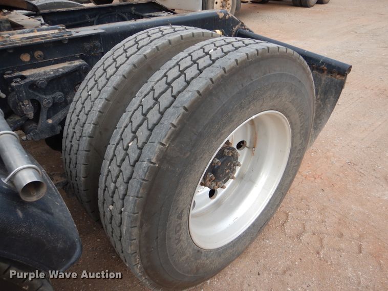 image for item DG0224 2008 Kenworth W900 semi truck