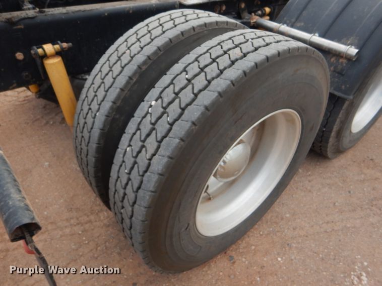 image for item DG0224 2008 Kenworth W900 semi truck