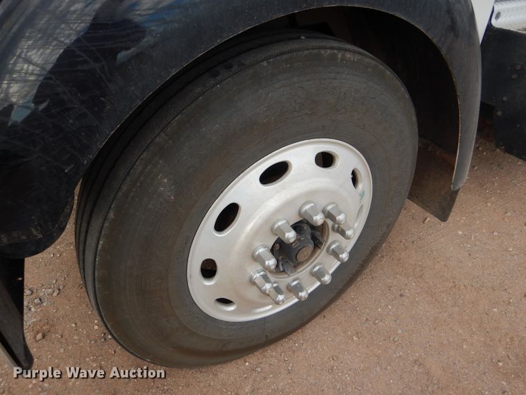 image for item DG0224 2008 Kenworth W900 semi truck