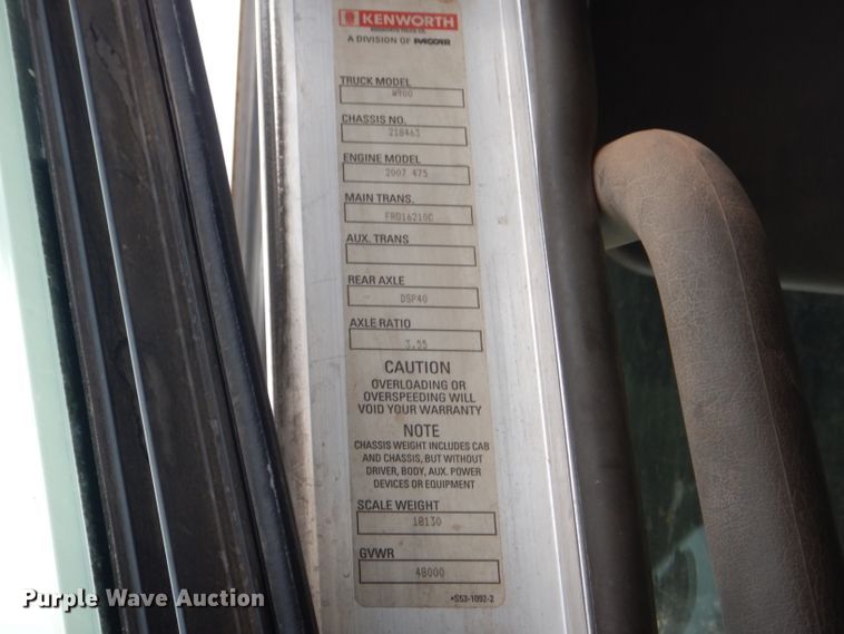 image for item DG0224 2008 Kenworth W900 semi truck