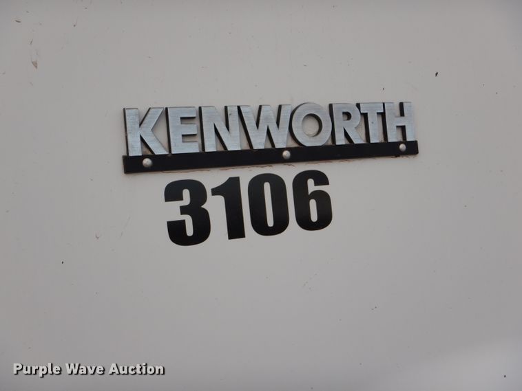 image for item DG0224 2008 Kenworth W900 semi truck