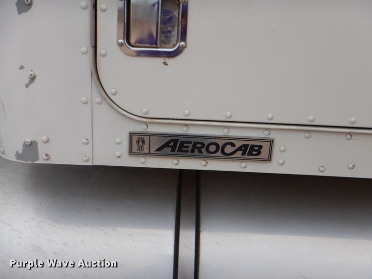 image for item DG0224 2008 Kenworth W900 semi truck