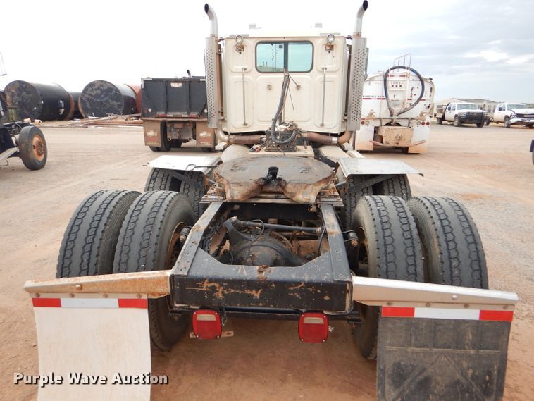 image for item DG0226 2010 Western Star 4900FA semi truck