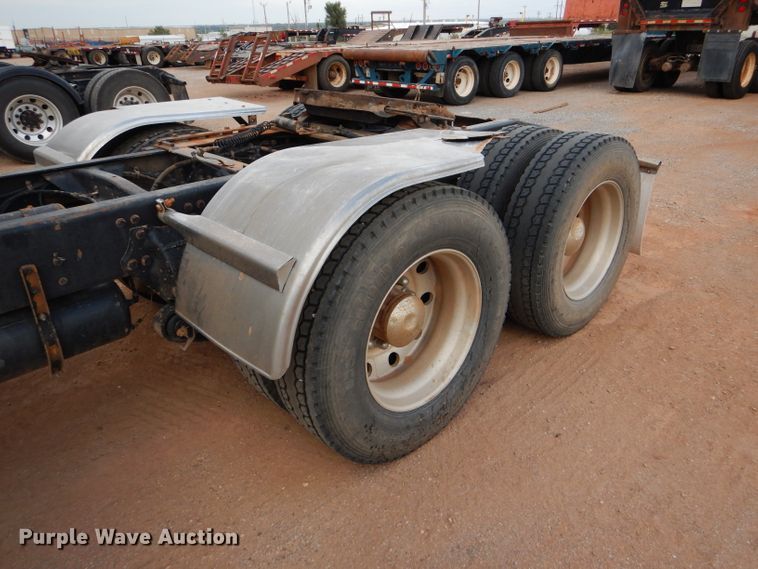 image for item DG0226 2010 Western Star 4900FA semi truck