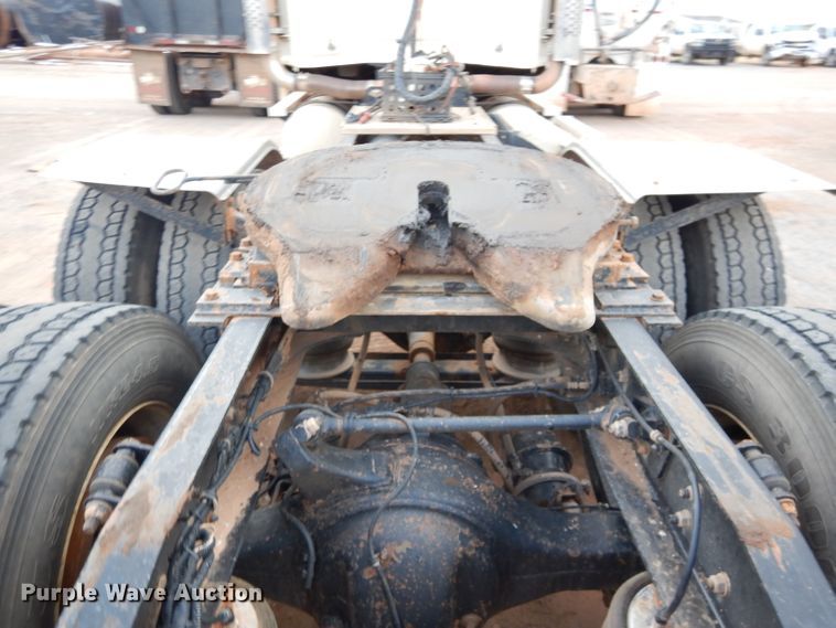 image for item DG0226 2010 Western Star 4900FA semi truck