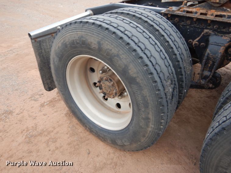 image for item DG0226 2010 Western Star 4900FA semi truck