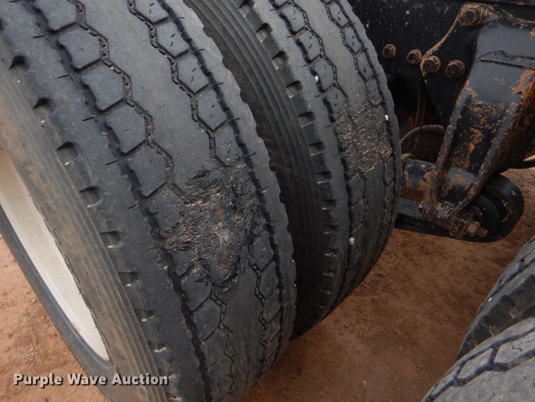 image for item DG0226 2010 Western Star 4900FA semi truck