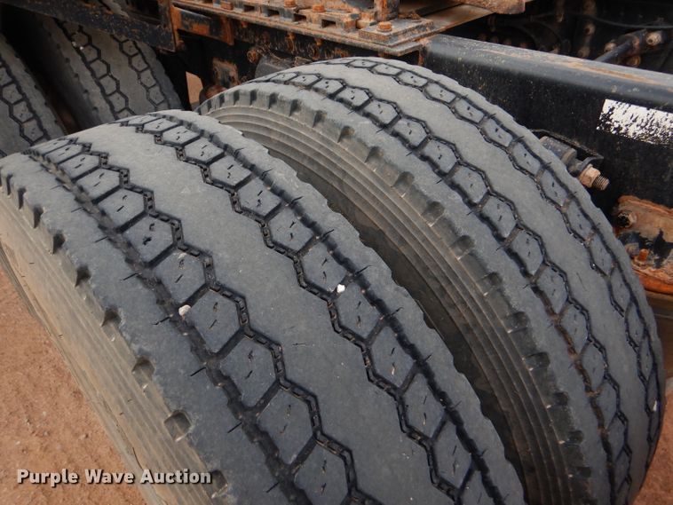 image for item DG0226 2010 Western Star 4900FA semi truck