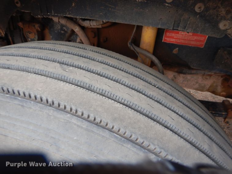 image for item DG0226 2010 Western Star 4900FA semi truck