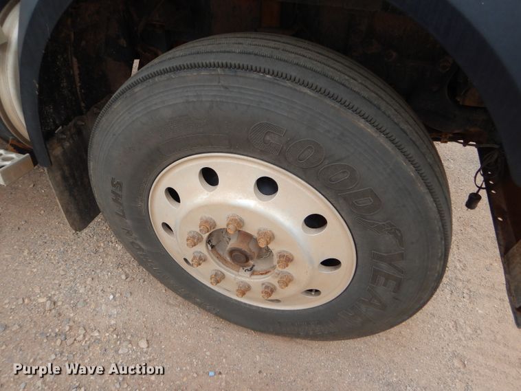 image for item DG0226 2010 Western Star 4900FA semi truck