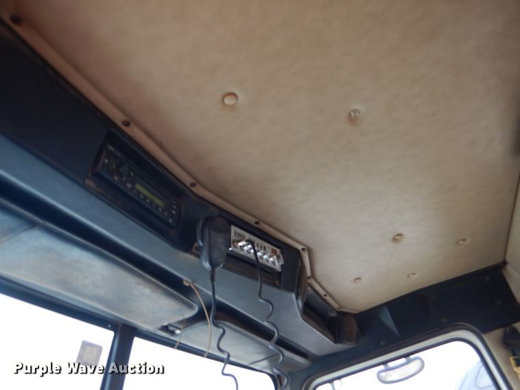 image for item DG0226 2010 Western Star 4900FA semi truck