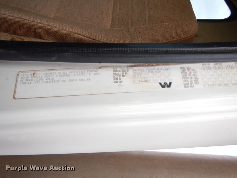 image for item DG0226 2010 Western Star 4900FA semi truck