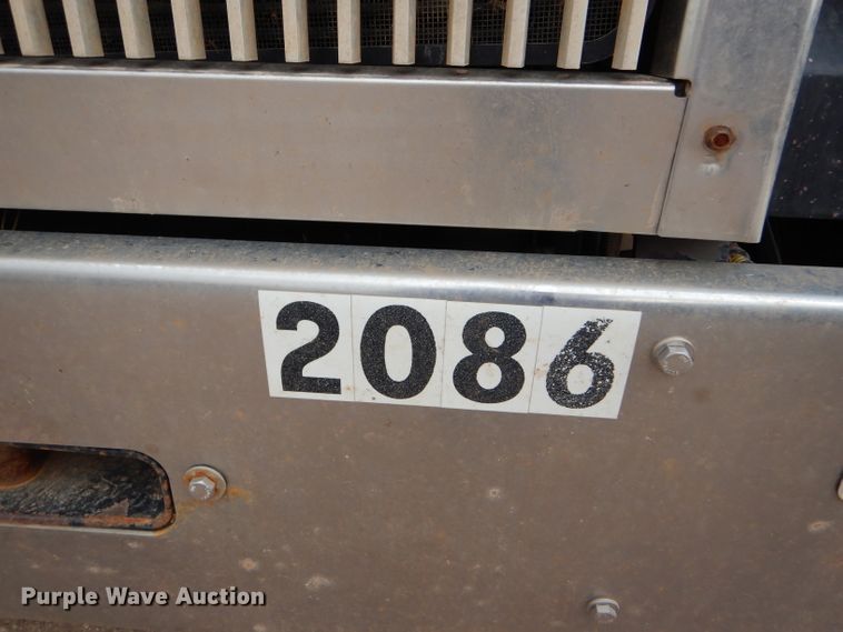 image for item DG0226 2010 Western Star 4900FA semi truck