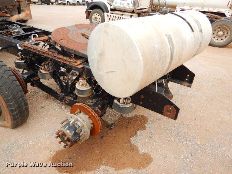 image for item DG0228 2009 Kenworth T800 semi truck