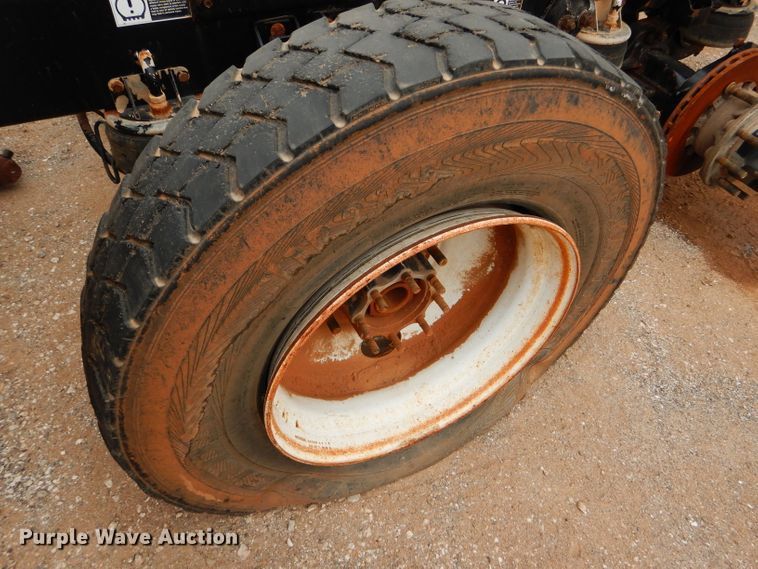 image for item DG0228 2009 Kenworth T800 semi truck