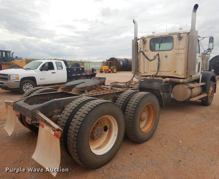 image for item DG0229 2010 Western Star 4900FA semi truck
