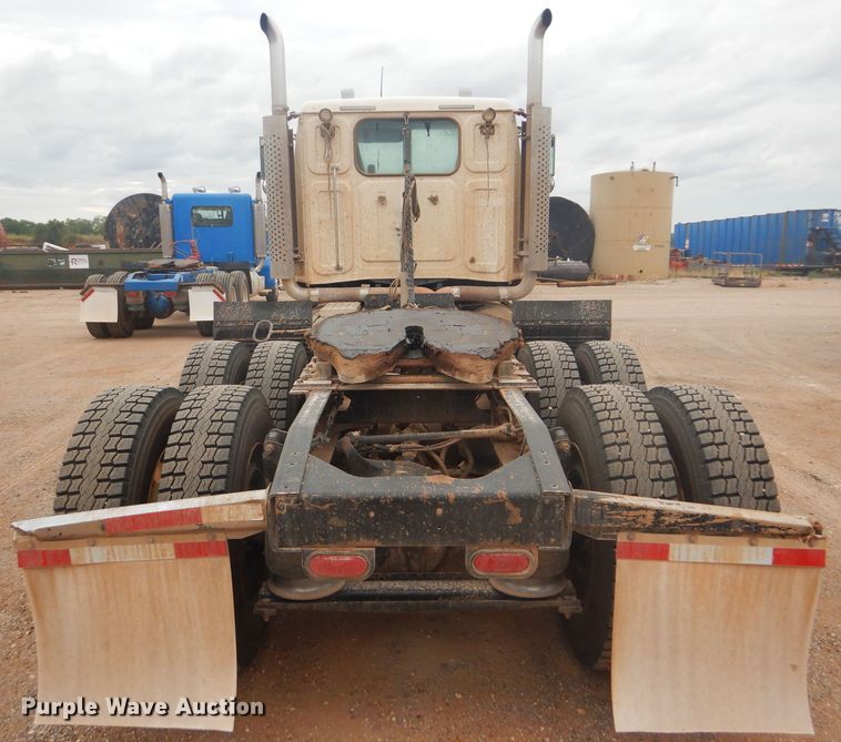 image for item DG0229 2010 Western Star 4900FA semi truck