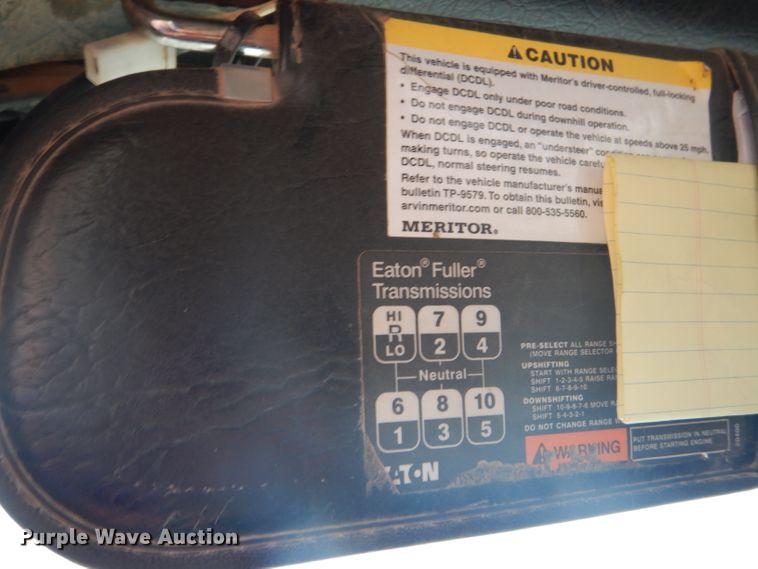 image for item DG0229 2010 Western Star 4900FA semi truck