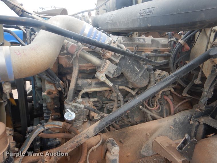 image for item DG0229 2010 Western Star 4900FA semi truck