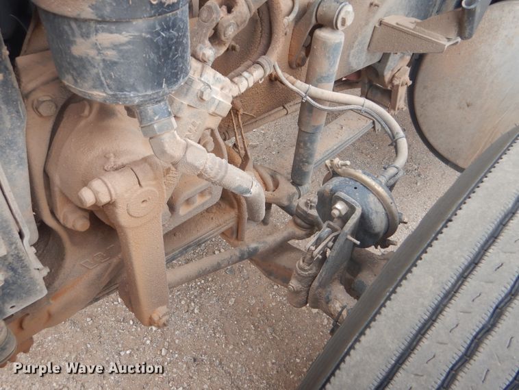 image for item DG0229 2010 Western Star 4900FA semi truck