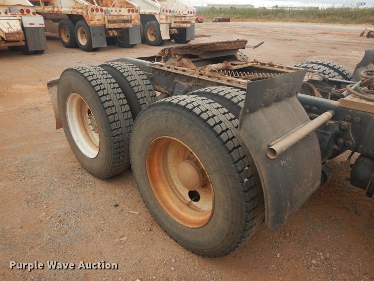 image for item DG0229 2010 Western Star 4900FA semi truck