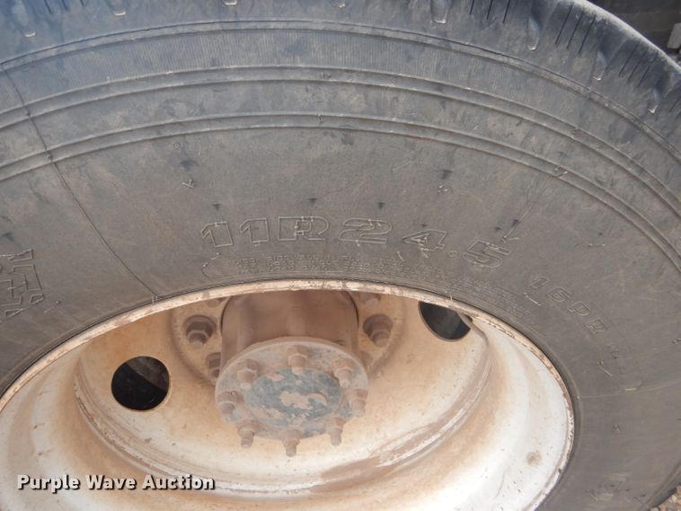 image for item DG0229 2010 Western Star 4900FA semi truck