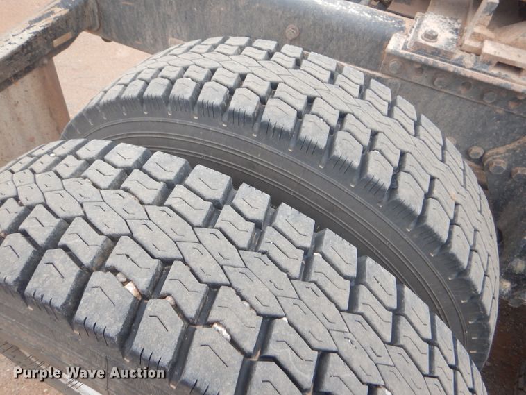 image for item DG0229 2010 Western Star 4900FA semi truck