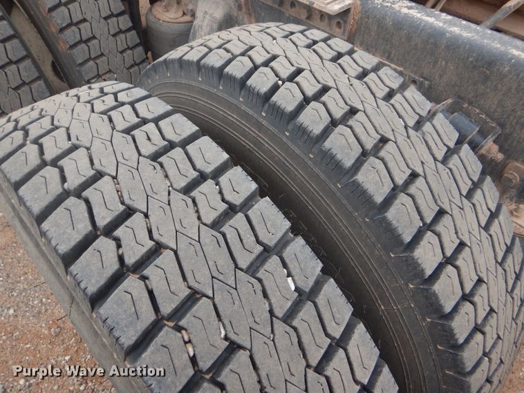 image for item DG0229 2010 Western Star 4900FA semi truck