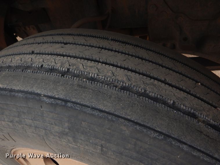 image for item DG0229 2010 Western Star 4900FA semi truck